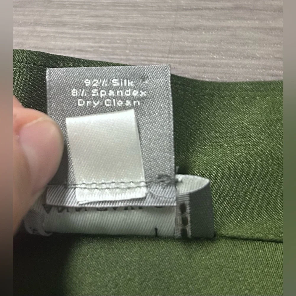 Ann Taylor Silk Sleeveless Blouse Size 8 Green - Picture 3 of 6